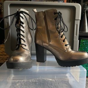 Steve Madden pewter boots